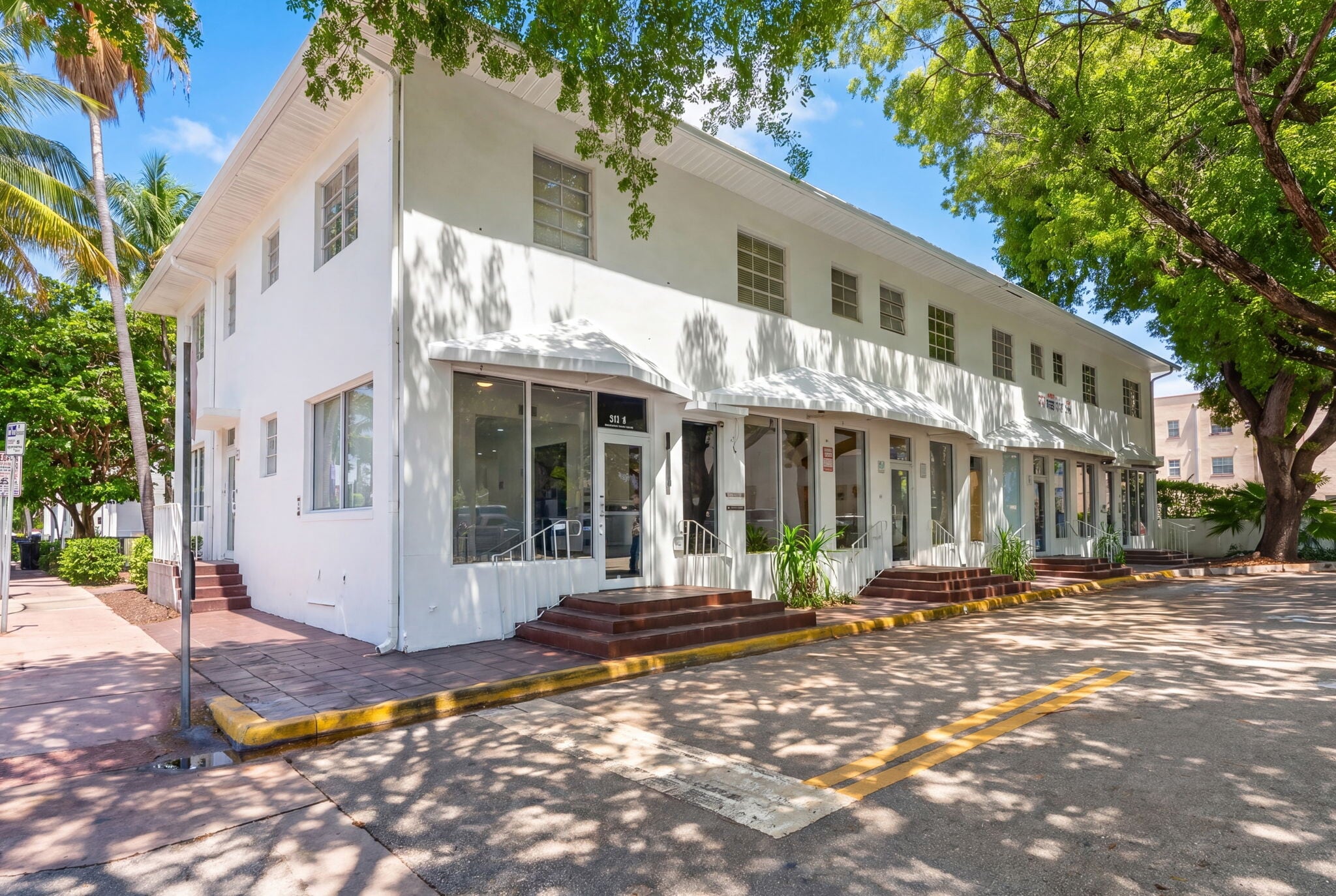 901 Pennsylvania Ave, Miami Beach, FL à louer Photo intérieure– Image 1 sur 17