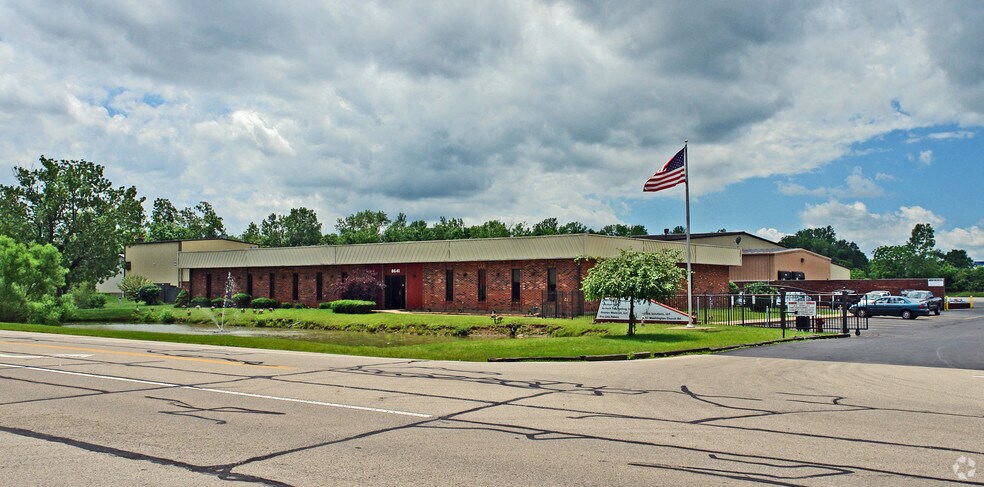 8641 Washington Church Rd, Miamisburg, OH à vendre - Photo de l’immeuble – Image 2 sur 20