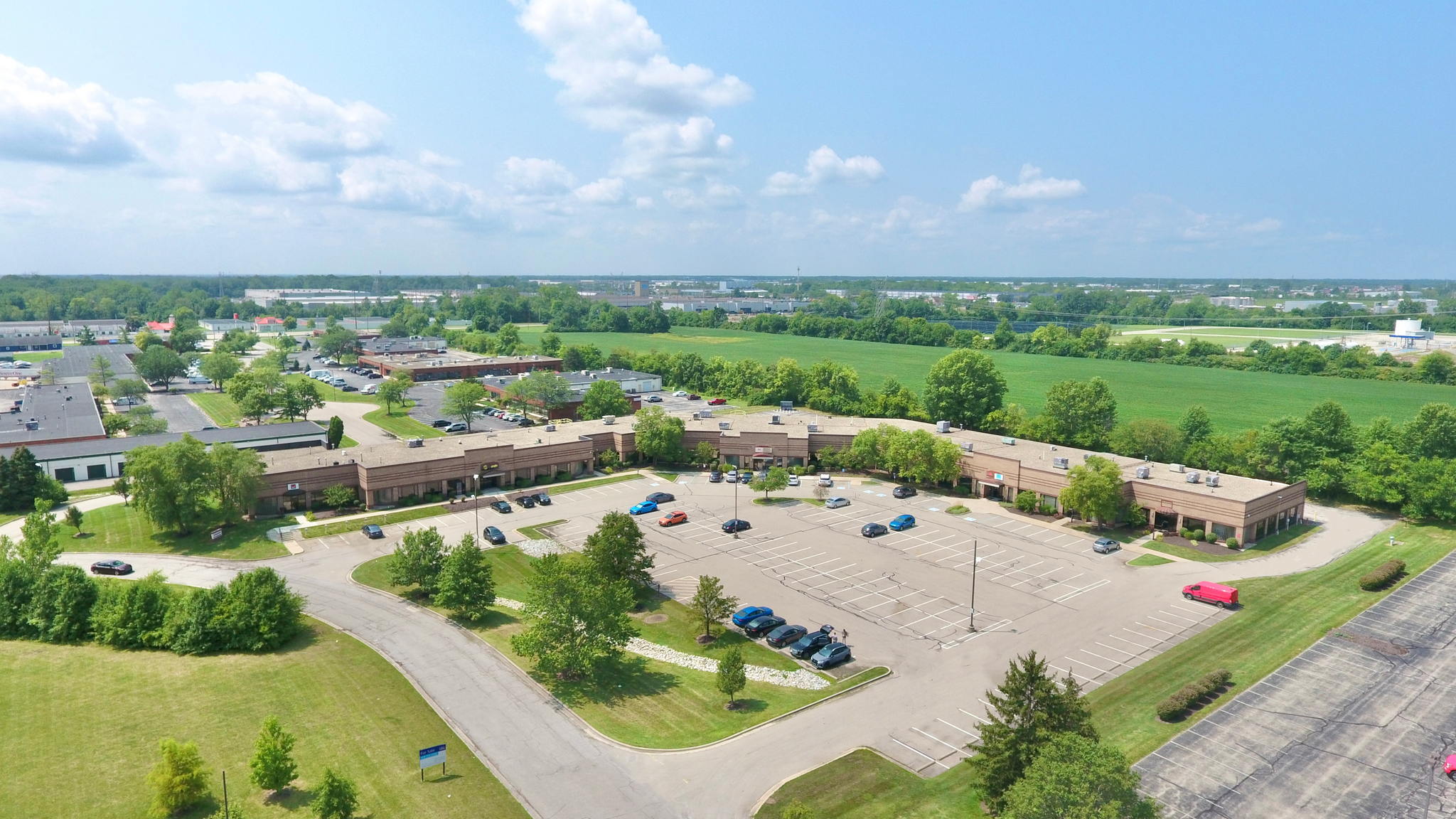 8902 Vincennes Cir, Indianapolis, IN à louer Aérien– Image 1 sur 13