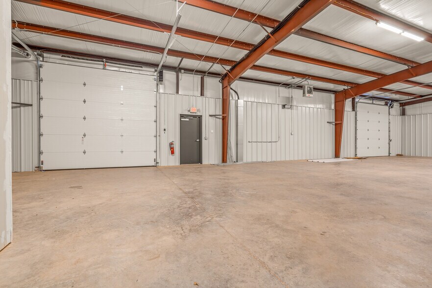 12960 Grant Place, Bentonville, AR à louer - Photo de l’immeuble – Image 2 sur 13
