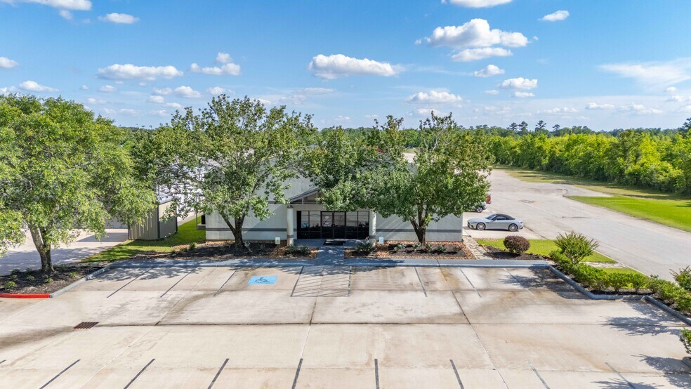 820 Old Atascocita Rd, Huffman, TX à vendre - Photo de l’immeuble – Image 2 sur 34