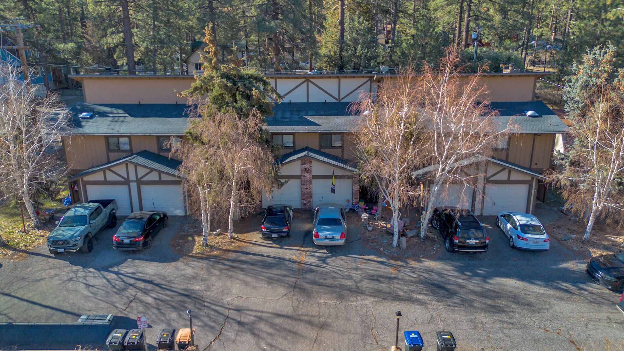 1111 Apple Ave, Wrightwood, CA à vendre Photo de l’immeuble– Image 1 sur 14