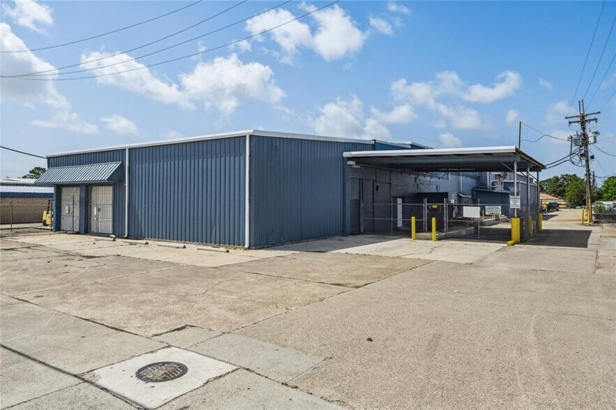 1424 4th Street, Westwego, LA à louer - Photo de l’immeuble – Image 1 sur 7