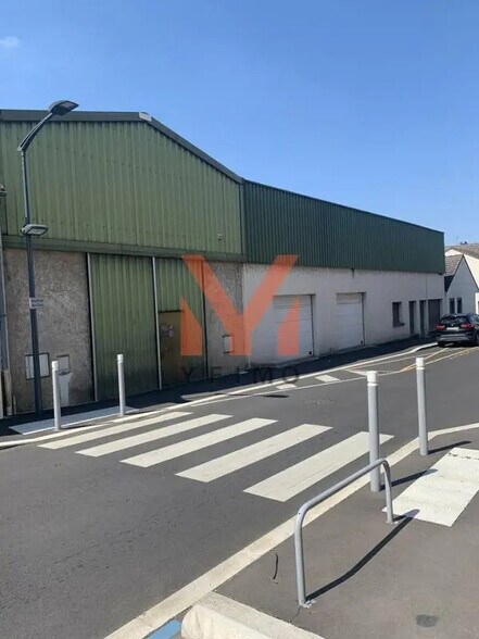 Local d'activités dans Bonnières-sur-Seine à vendre - Photo de l’immeuble – Image 3 sur 6