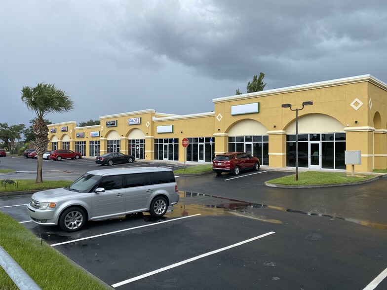 760 Barnes Blvd, Rockledge, FL à louer - Photo principale – Image 1 sur 20