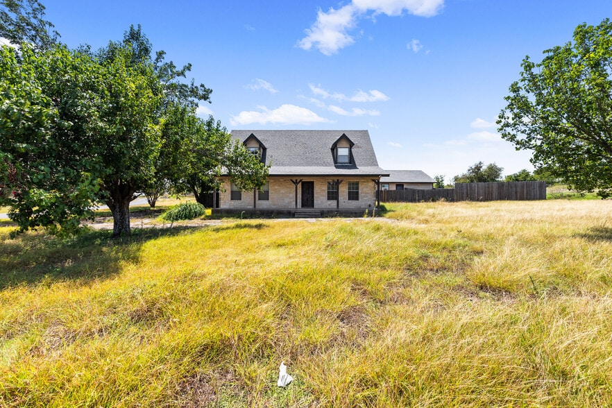 110 Lemens Ave, Hutto, TX à vendre - Photo principale – Image 2 sur 5