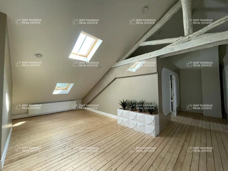 77 Boulevard Alexandre Martin, Orléans à louer - Photo de l’immeuble – Image 3 sur 7