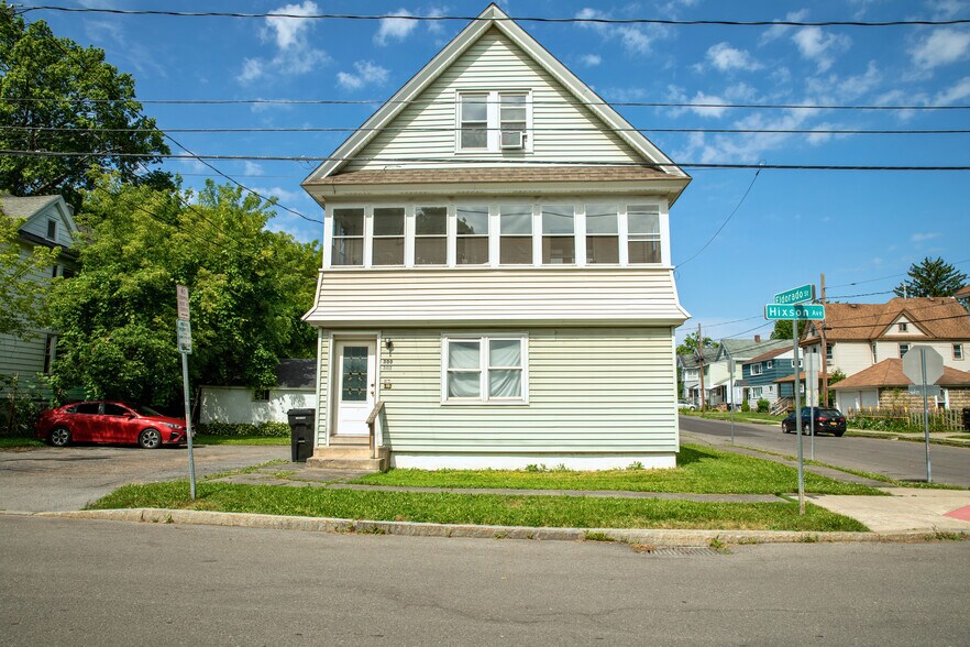 300 Hixson Ave, Syracuse, NY à vendre - Photo de l’immeuble – Image 3 sur 12