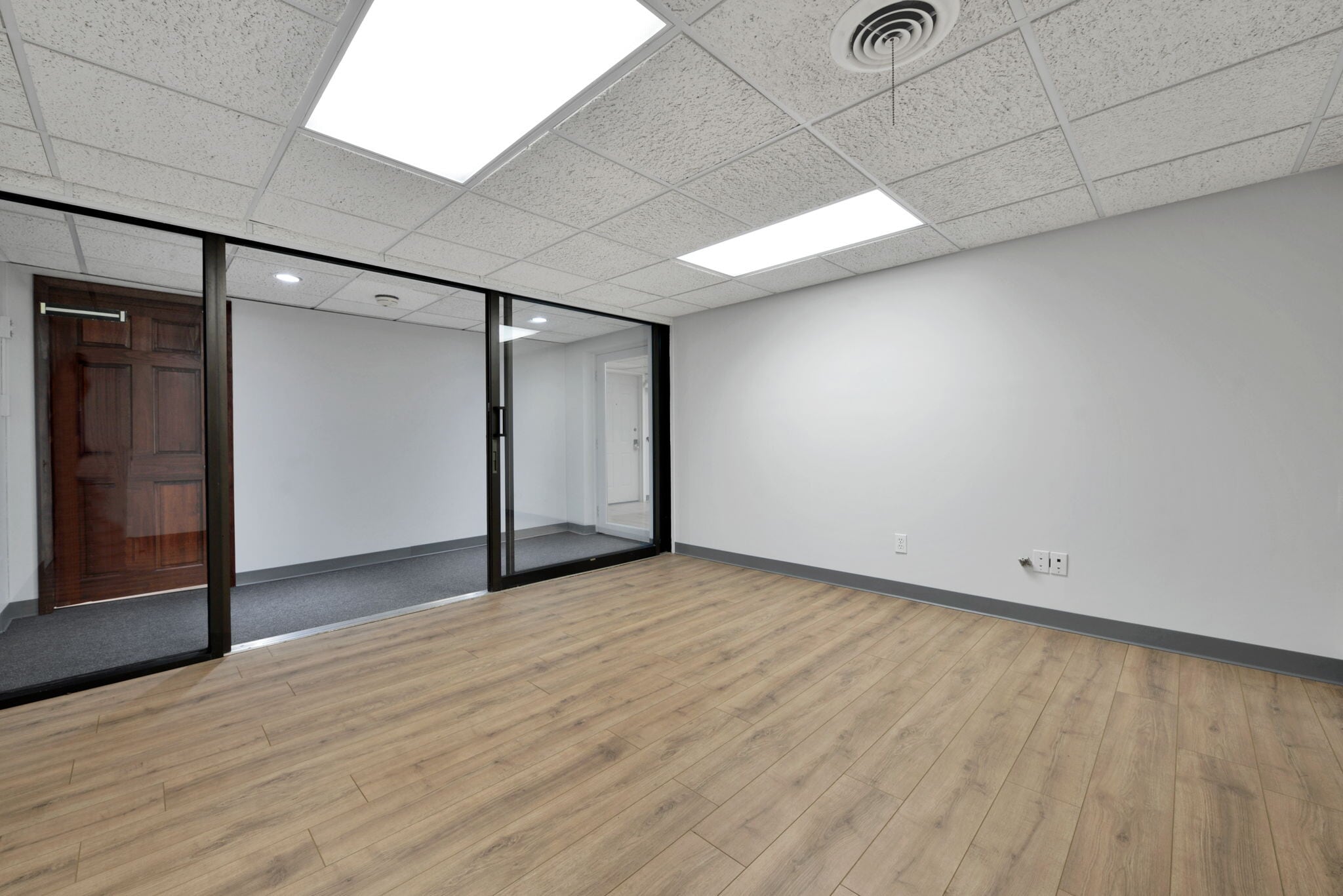 995 S High St, Columbus, OH à vendre Photo intérieure– Image 1 sur 15