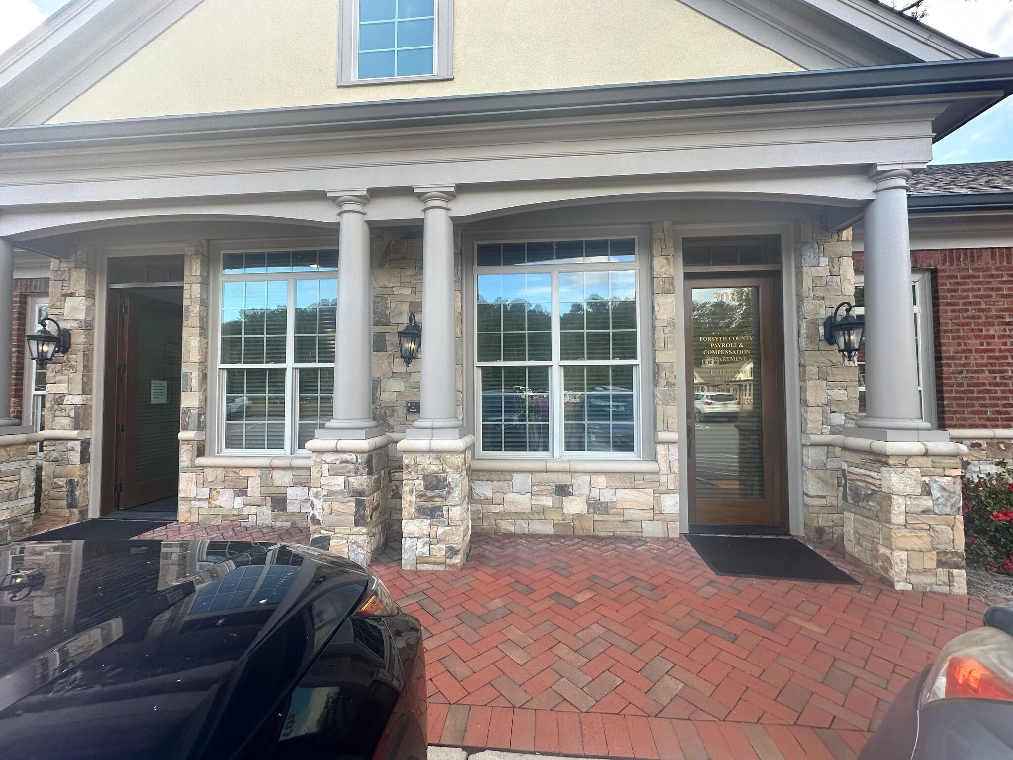 514 W Maple St, Cumming, GA à louer Photo de l’immeuble– Image 1 sur 17