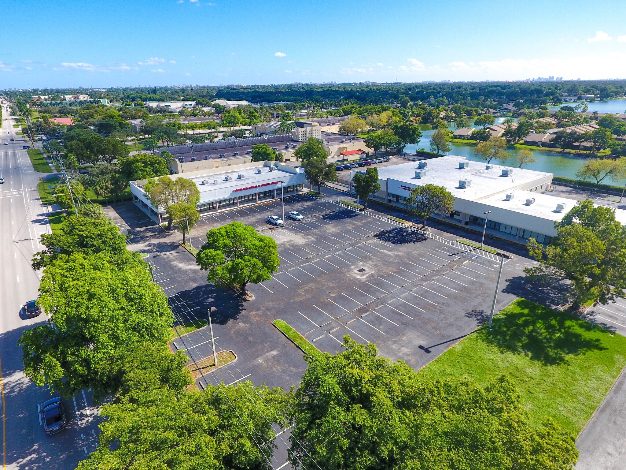 5060-5092 Coconut Creek Pky, Margate, FL à louer Photo de l’immeuble– Image 1 sur 7