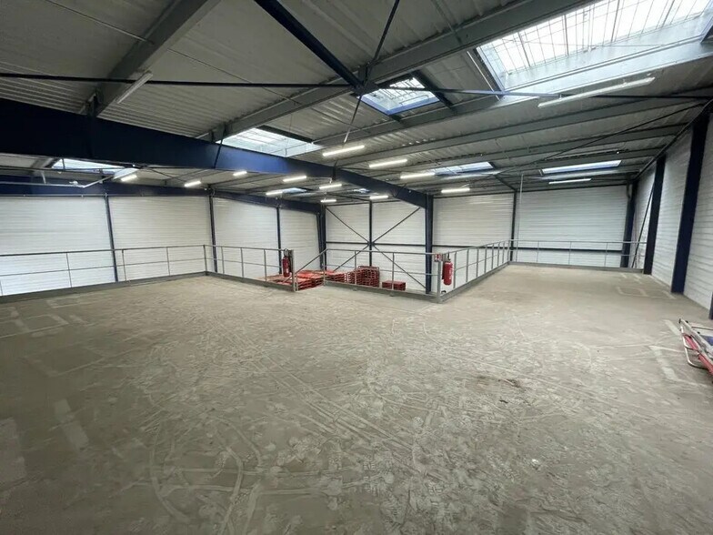 Industriel/Logistique dans Grand-Fougeray à louer - Photo de l’immeuble – Image 3 sur 10