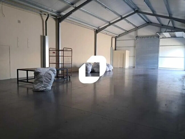 Plus de détails pour Industriel/Logistique à louer