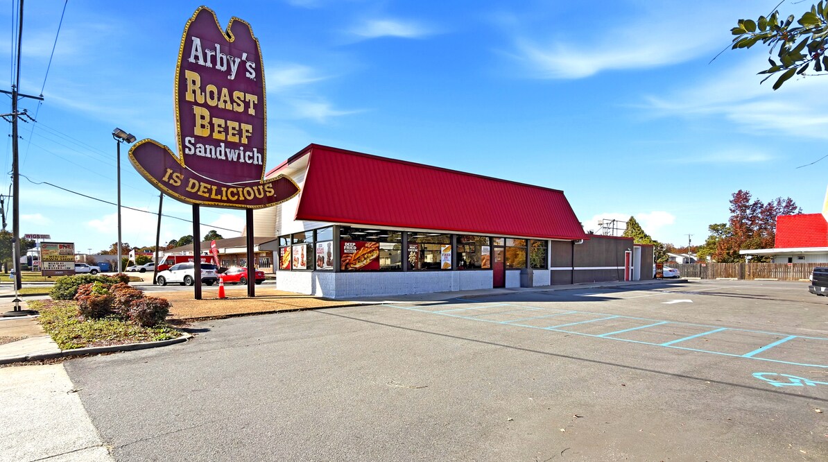 3200 W Mercury Blvd, Hampton, VA à vendre Photo de l’immeuble– Image 1 sur 8