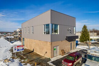 Plus de détails pour 135 Rue De Sherbrooke, Cowansville, QC - Bureau/Local commercial à louer