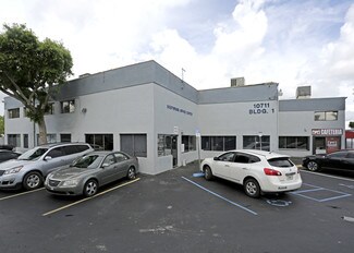 Plus de détails pour 10705 SW 216th St, Miami, FL - Industriel/Logistique à louer