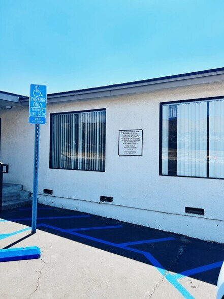 33075 Yucaipa Blvd, Yucaipa, CA à louer - Photo de l’immeuble – Image 1 sur 4