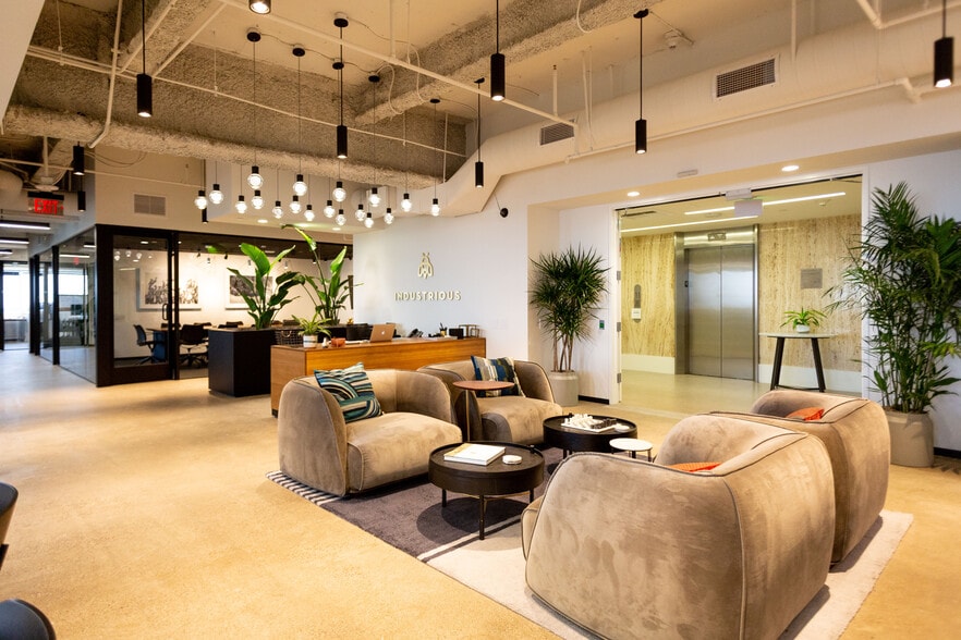 9255 W Sunset Blvd, West Hollywood, CA à louer - Photo intérieure – Image 3 sur 11