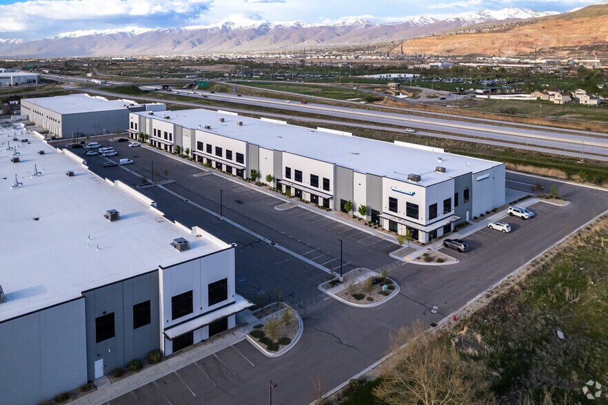 1920 N 2200 W, Salt Lake City, UT à louer - Photo principale – Image 1 sur 6