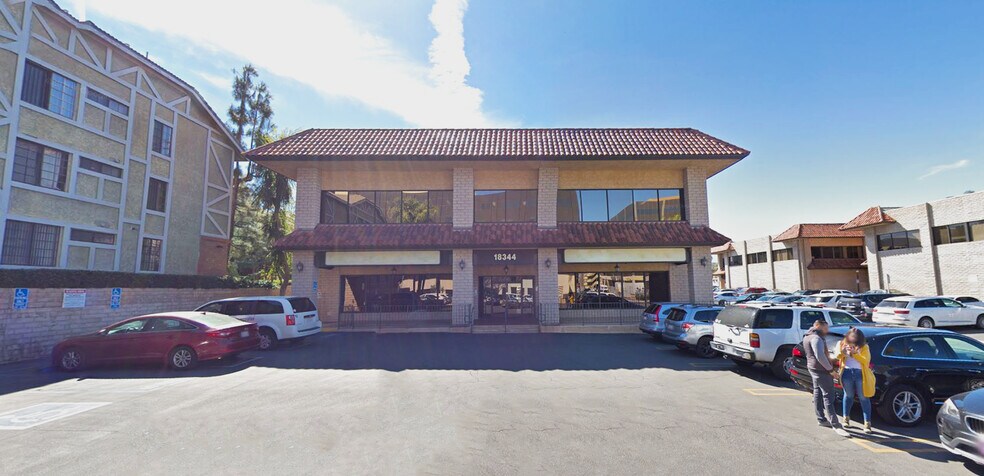 18356-18388 Clark St, Tarzana, CA à louer - Photo de l’immeuble – Image 2 sur 6