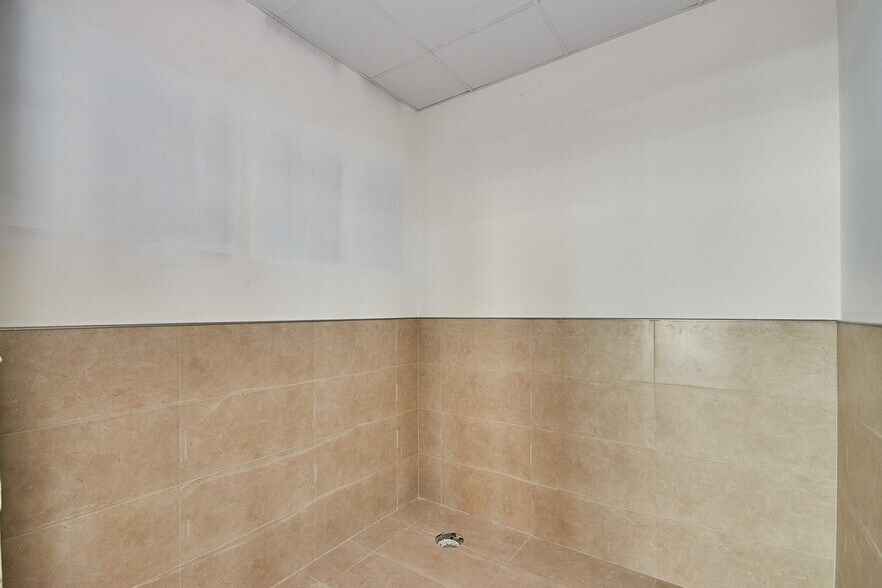 1598 Long Beach Blvd, Long Beach, CA à vendre - Photo intérieure – Image 3 sur 18