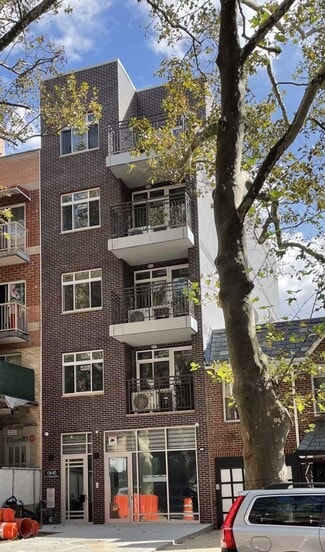 Plus de détails pour 13440 Blossom Ave, Flushing, NY - Logement à vendre