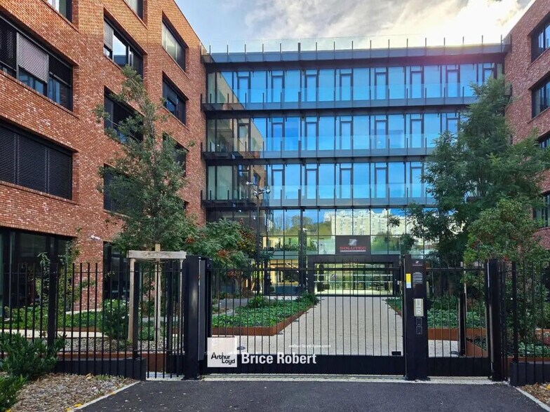 10 Rue Joannès Carret, Lyon à louer - Photo de l’immeuble – Image 3 sur 12