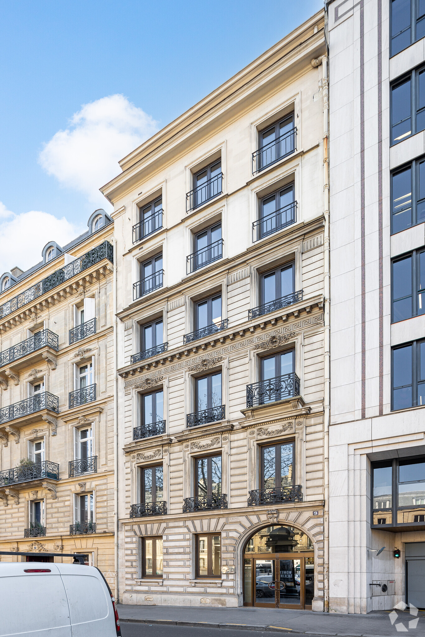 9 Avenue De Friedland, Paris à louer Photo principale– Image 1 sur 3
