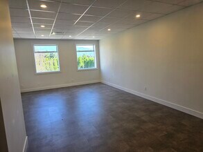 7134 Vedder Rd, Chilliwack, BC à louer Photo intérieure– Image 2 sur 9