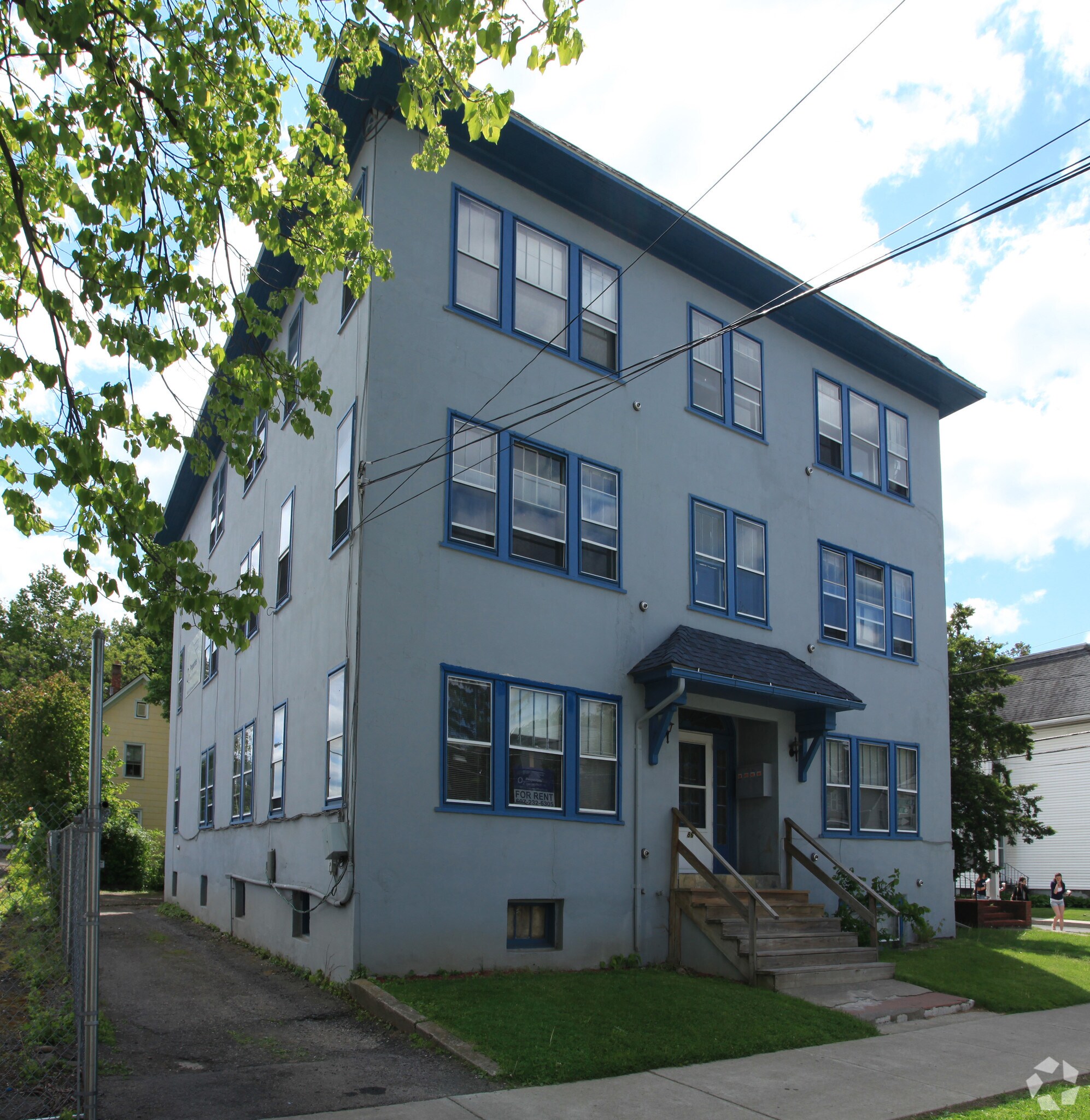 86 Oak St, Binghamton, NY à vendre Photo principale– Image 1 sur 5