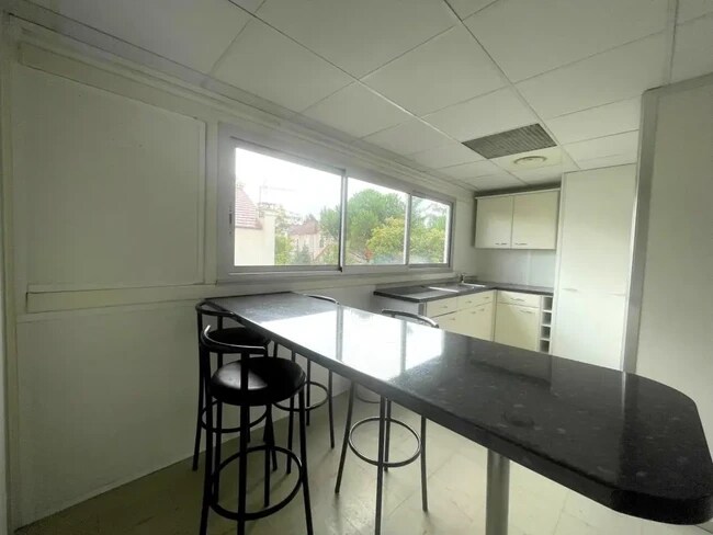 Plus de détails pour Rue De Sambre Et Meuse, Houilles - Industriel/Logistique à vendre