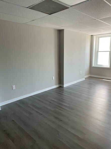 2302 W Main St, Richmond, VA à louer - Photo de l’immeuble – Image 3 sur 10