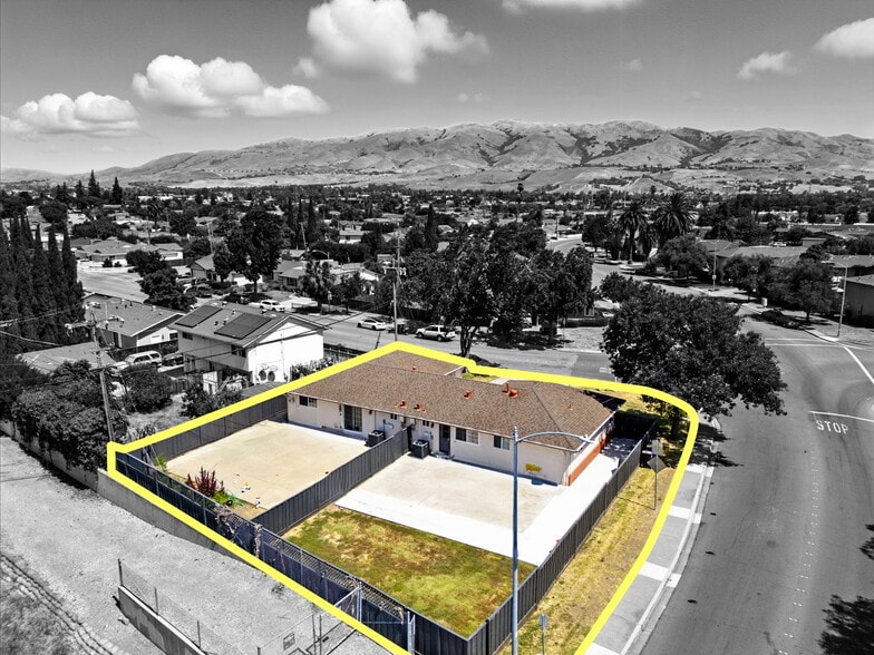 603 Penitencia St, Milpitas, CA à vendre - Photo de l’immeuble – Image 3 sur 9