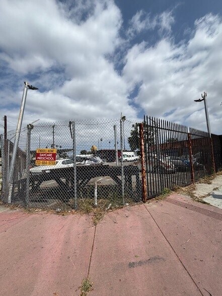 310 N Long Beach Blvd, Compton, CA à vendre - Photo de l’immeuble – Image 3 sur 4