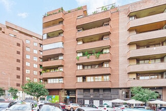 Plus de détails pour Calle Julián Romea, 3, Madrid - Local commercial à louer