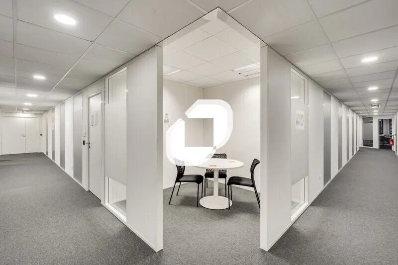 Bureau dans Le Pecq à louer - Photo intérieure – Image 3 sur 14