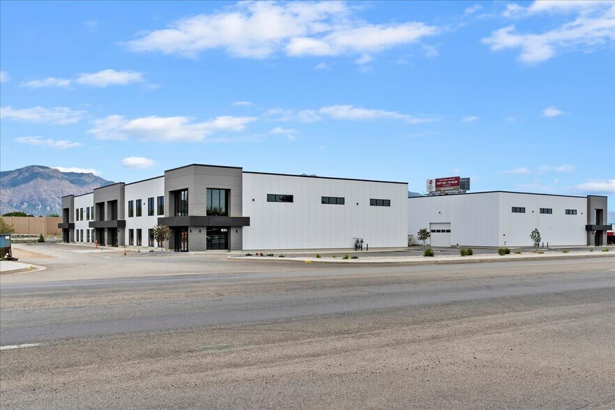 1166 N 2000 W, Farr West, UT à louer - Photo de l’immeuble – Image 3 sur 28
