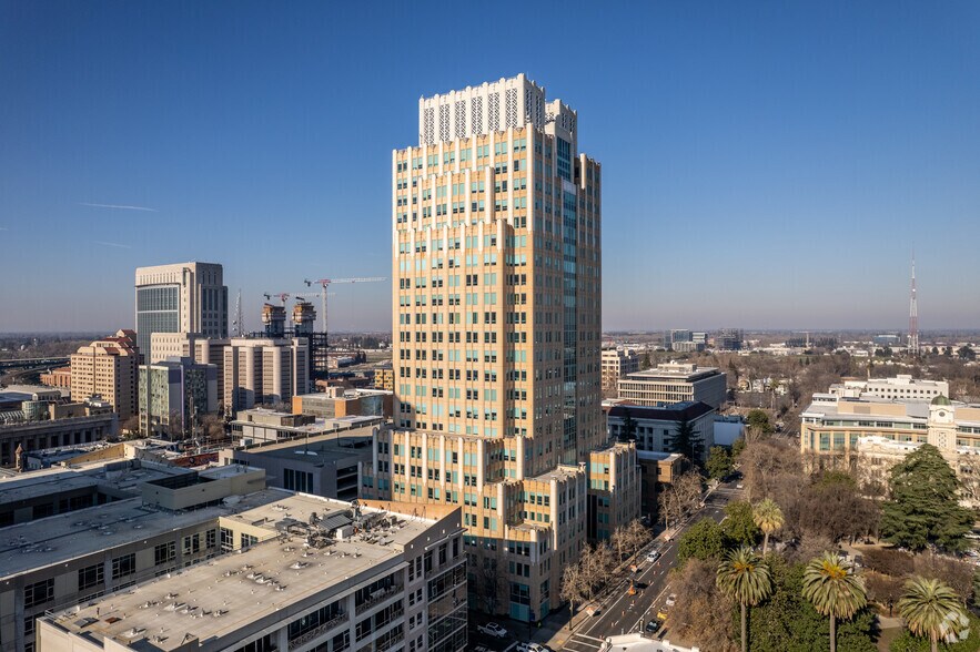 980 9th St, Sacramento, CA à louer - Photo principale – Image 2 sur 32