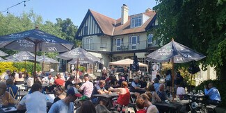 Plus de détails pour Waterside Dr, Walton On Thames - Local commercial à louer