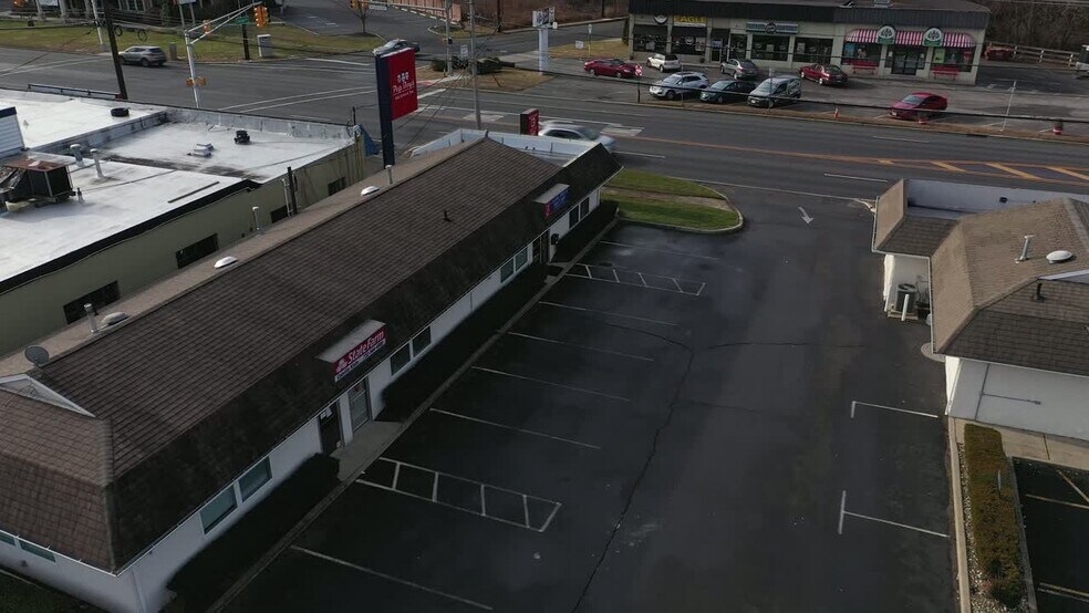 73-75 Highway 35 Eatontown, NJ portefeuille de 2 biens à vendre sur LoopNet.fr - Vidéo sur l’annonce professionnelle – Image 2 sur 10