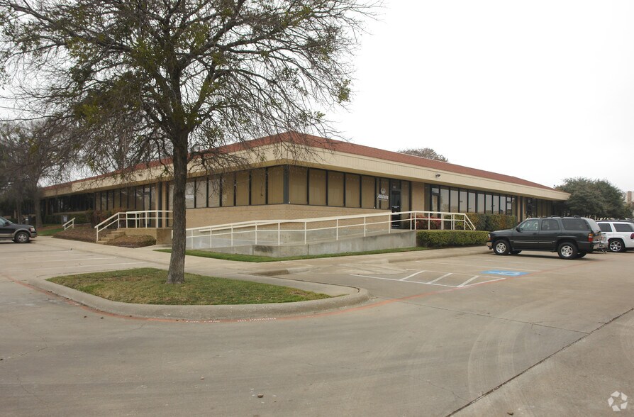 17000 Preston Rd, Dallas, TX à vendre - Photo de l’immeuble – Image 3 sur 26