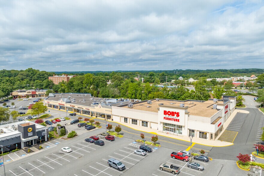 14497-14560 Potomac Mills Rd, Woodbridge, VA à louer - Photo de l’immeuble – Image 3 sur 4