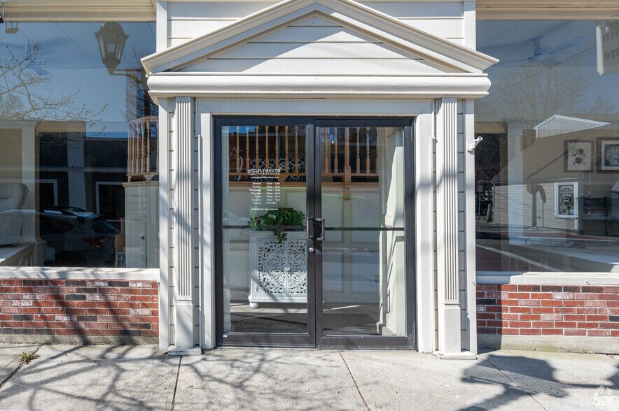 298 Court St, Plymouth, MA à vendre - Photo de l’immeuble – Image 2 sur 5