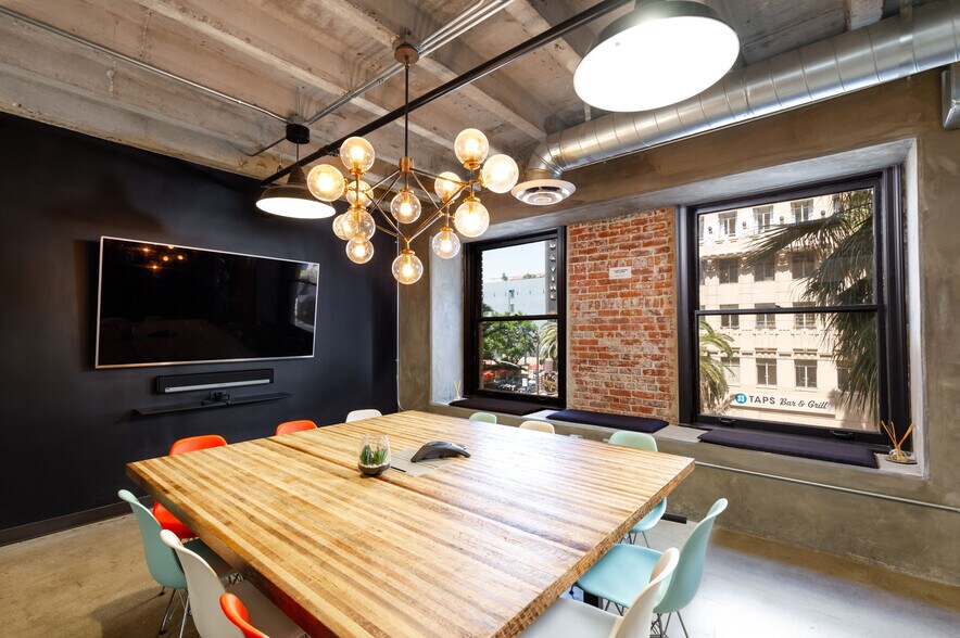 1680 N Vine St, Hollywood, CA à louer - Photo intérieure – Image 3 sur 6