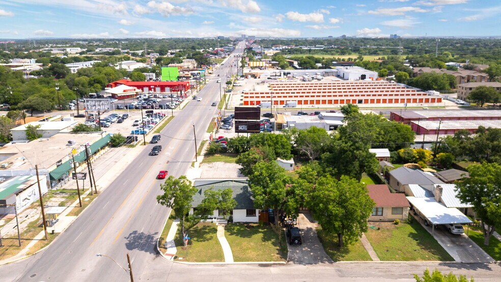 5600 San Pedro Ave, San Antonio, TX à vendre - Photo de l’immeuble – Image 3 sur 40