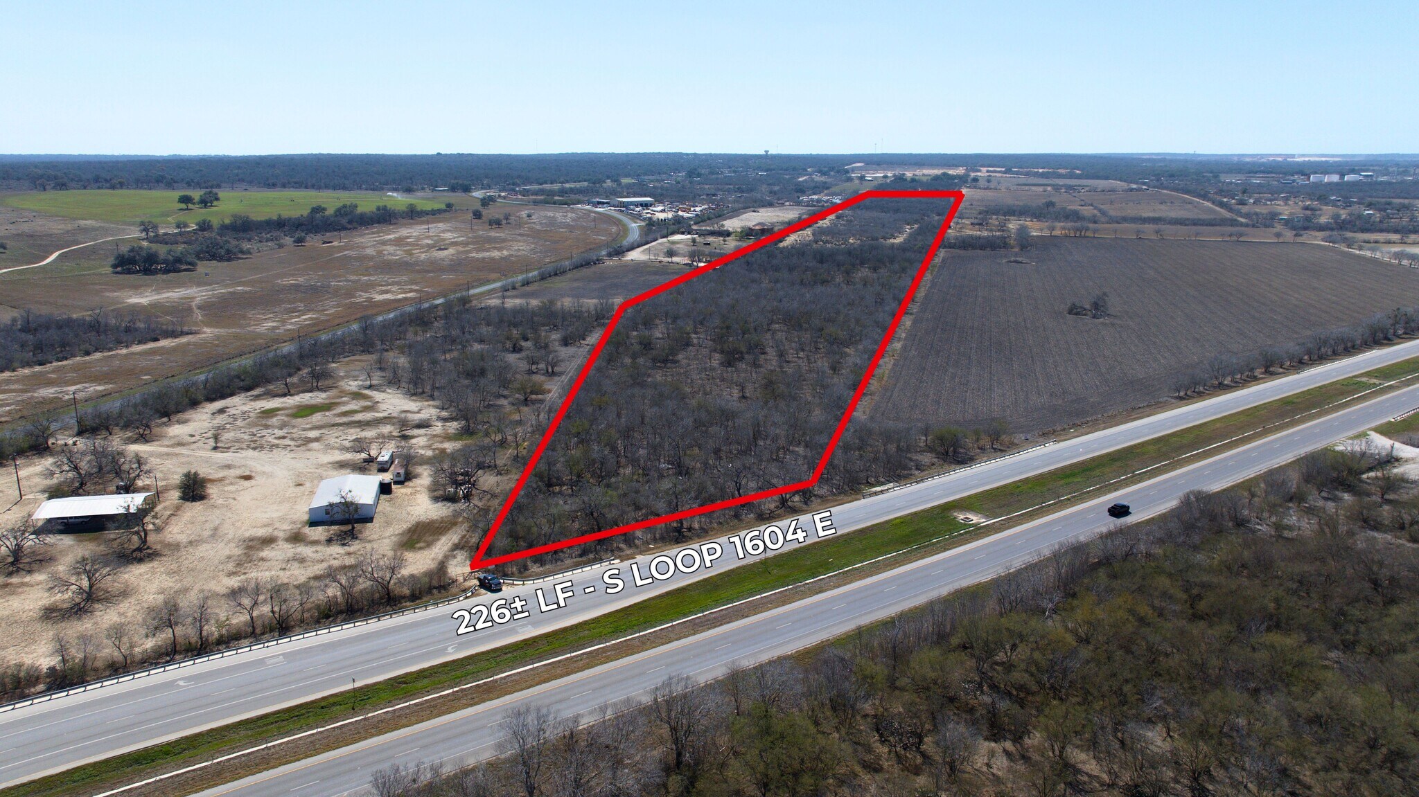 5656 S E Loop, Elmendorf, TX à vendre Photo principale– Image 1 sur 12