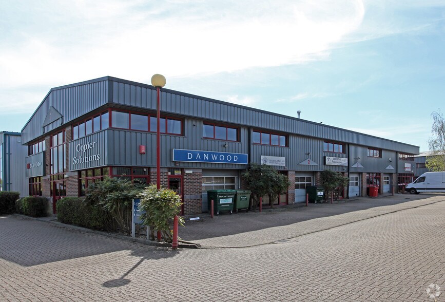 5 Brunel Rd, Totton à vendre - Photo de l’immeuble – Image 2 sur 10