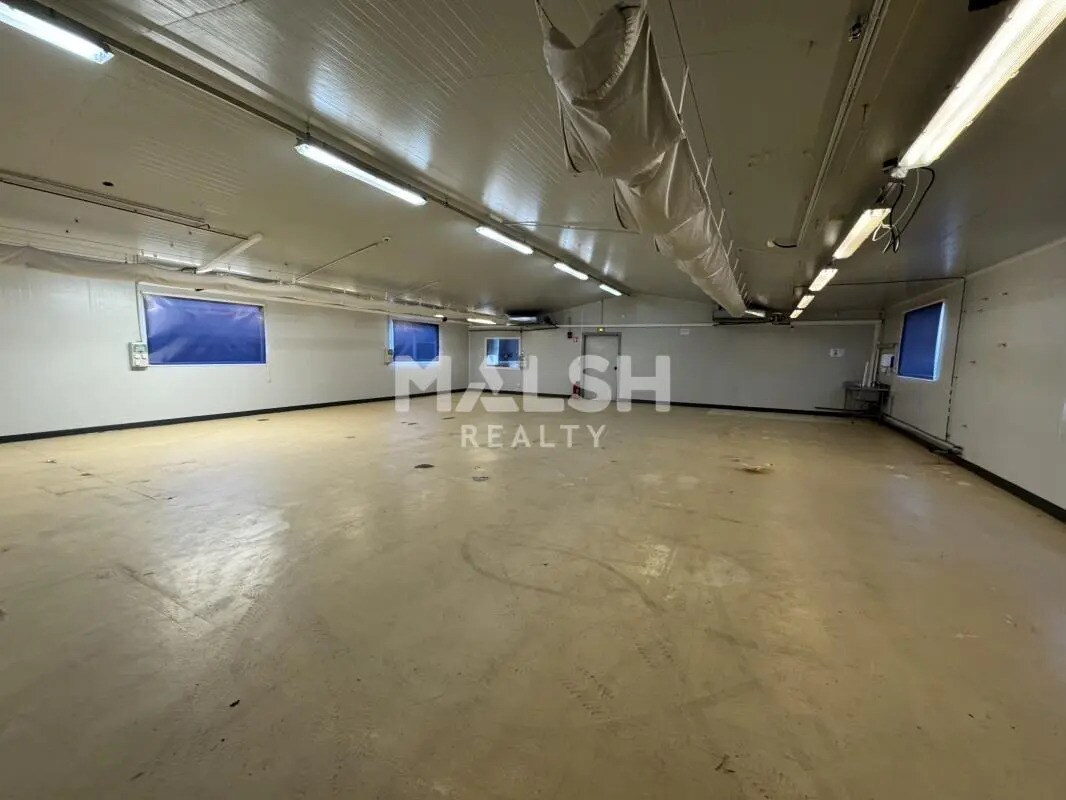 Industriel/Logistique dans Le Chambon-Feugerolles à vendre Photo intérieure– Image 1 sur 12