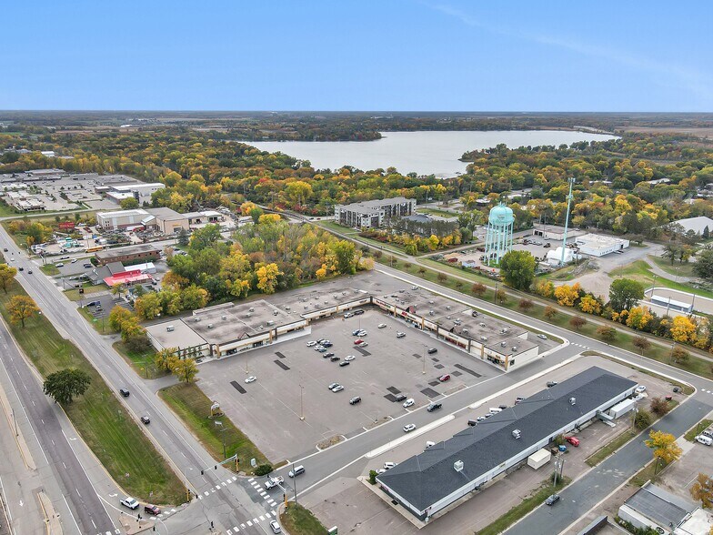 804-840 S Lake St, Forest Lake, MN à louer - Photo de l’immeuble – Image 1 sur 9