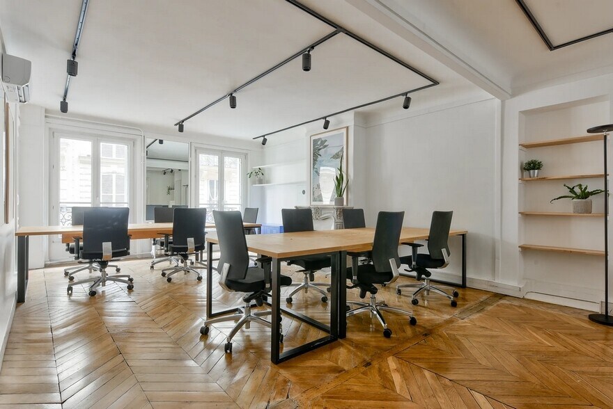 11-13 Rue De Belzunce, Paris à louer - Photo de l’immeuble – Image 1 sur 7
